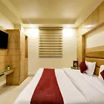 Hotel Kuber International - New Delhi Train Station