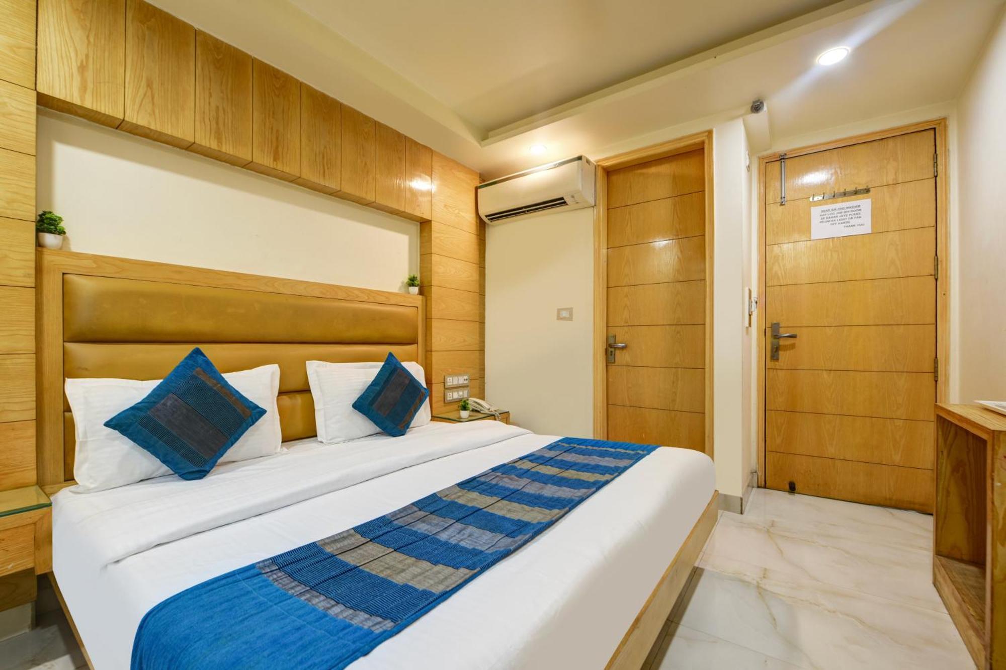 Hotel Kuber International - Train Station New Delhi
