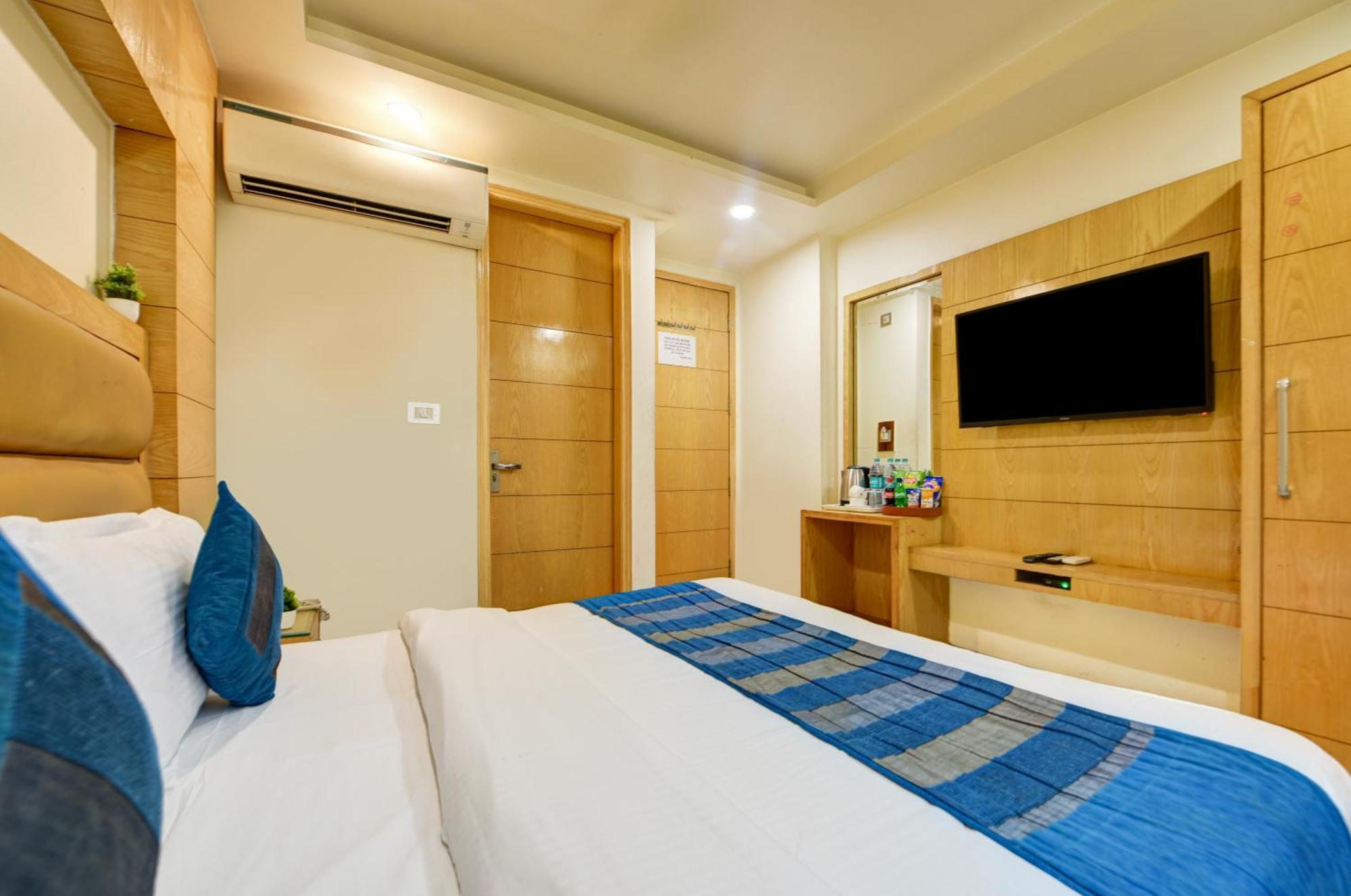 Kuber International - Train Station 4*