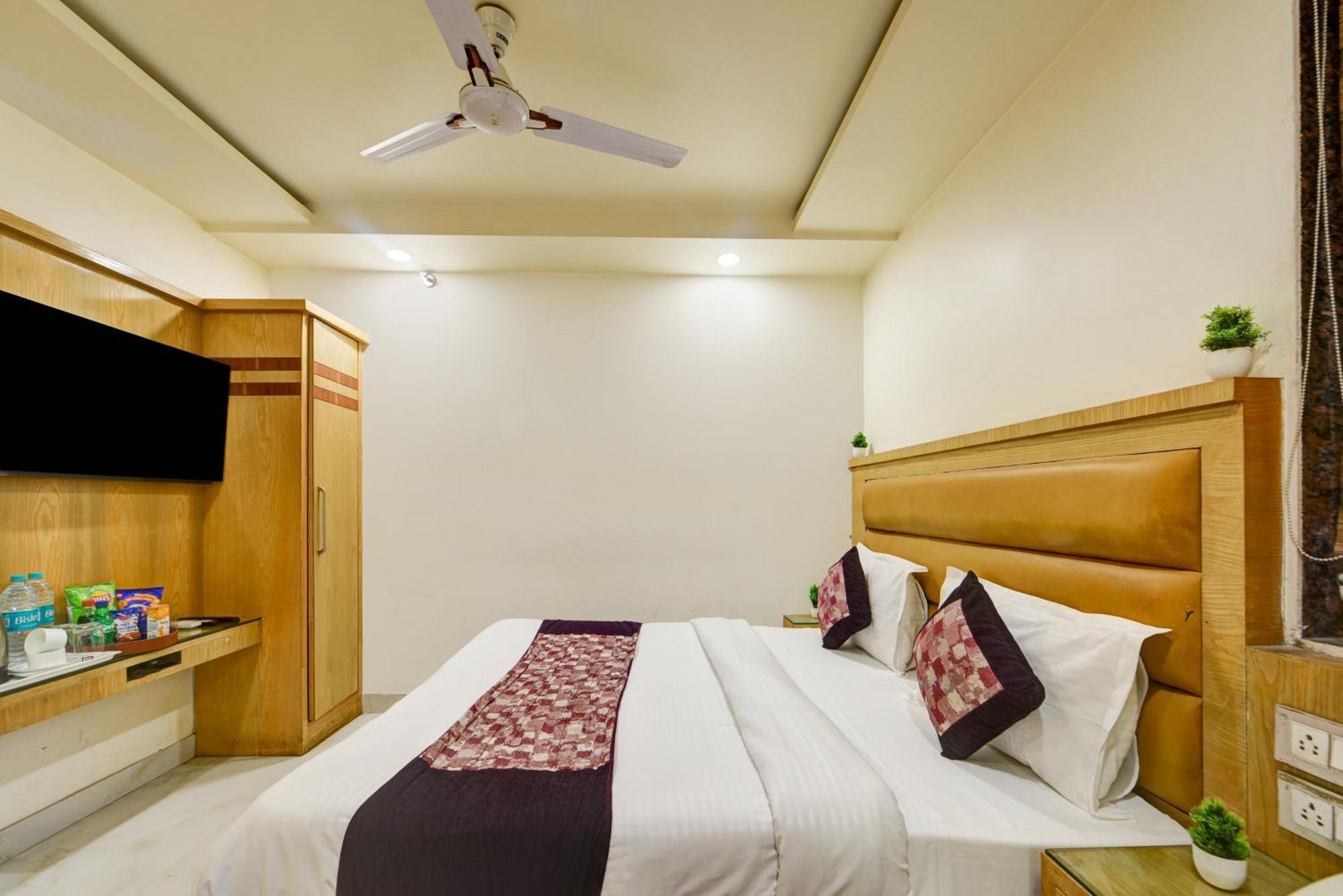 Kuber International - Train Station Hotel New Delhi