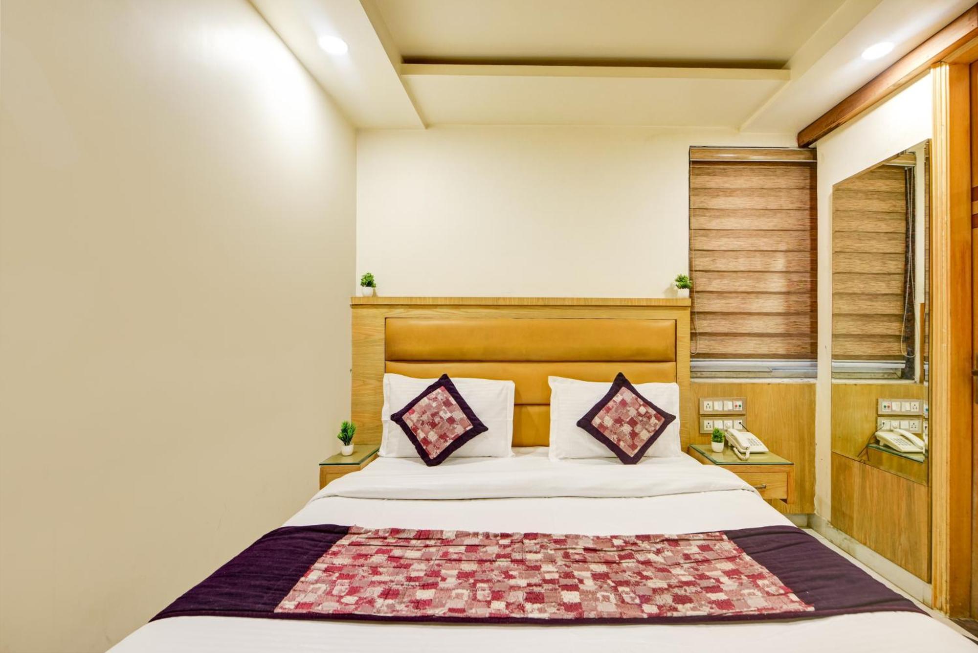 Kuber International - Train Station Hotel 4*